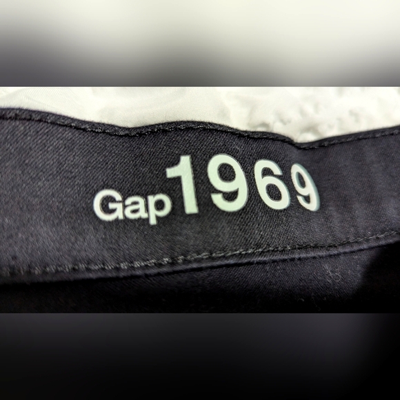 GAP - 1969 jean shorts - Picture 4 of 5